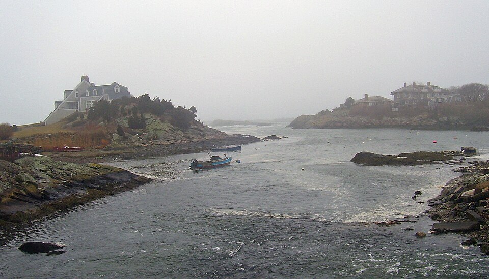 Misty winter morning at Goose Neck Cove, Newport, RI