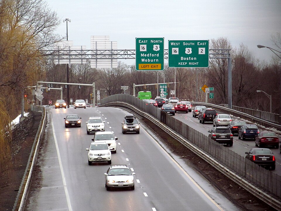 East end of Massachusetts Route 2 from footbridge, March 2017